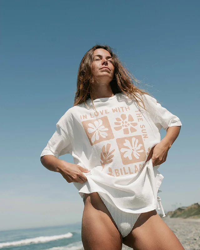 In Love With The Sun T-Shirt - Salt Crystal